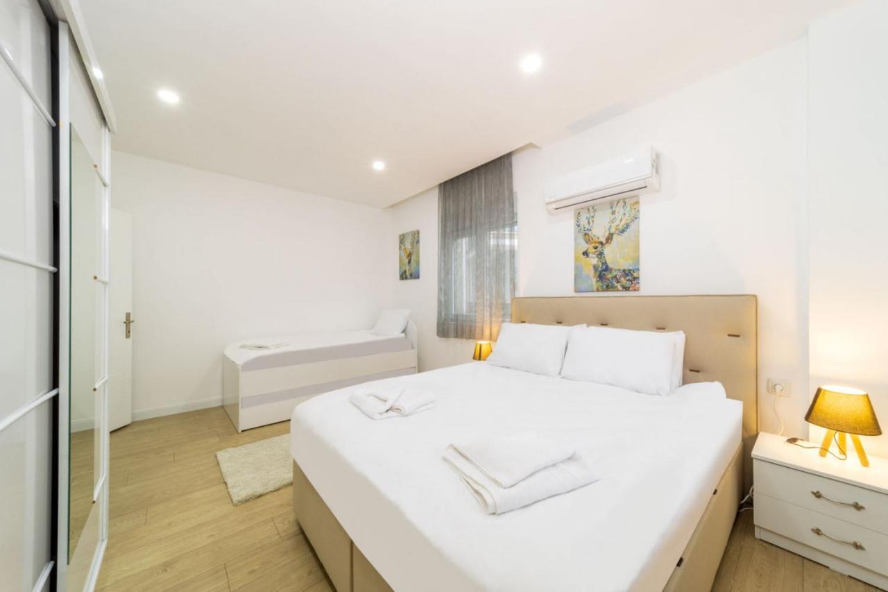 Apartment Flat Near Popular Attractions In Muratpasa *