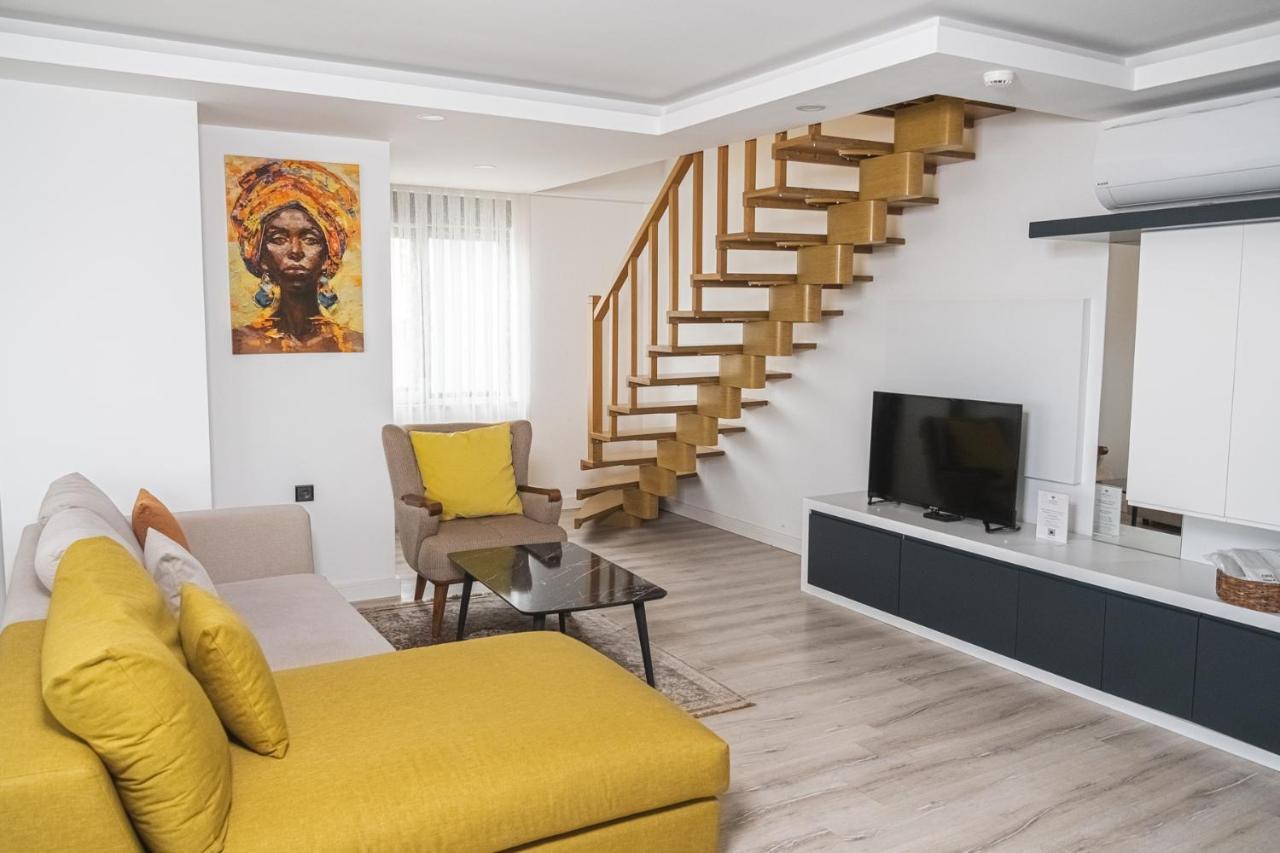 Only One Suites & Residences Apartment