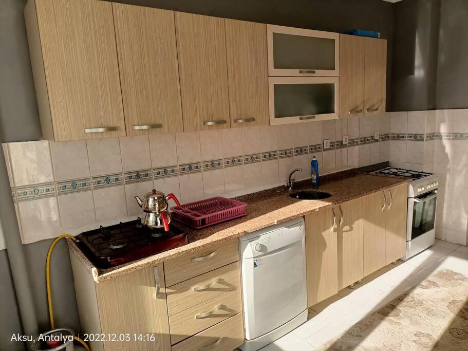 3+1 Daire.hizli Wifi,havalimani Plaj, Market Yakin Daire Antalya