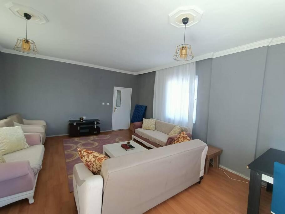 Daire 3+1 Daire.hizli Wifi,havalimani Plaj, Market Yakin