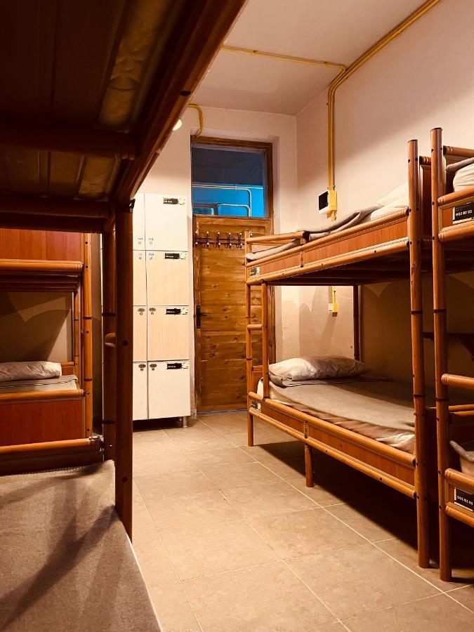 Berlin & Street Hostel *
