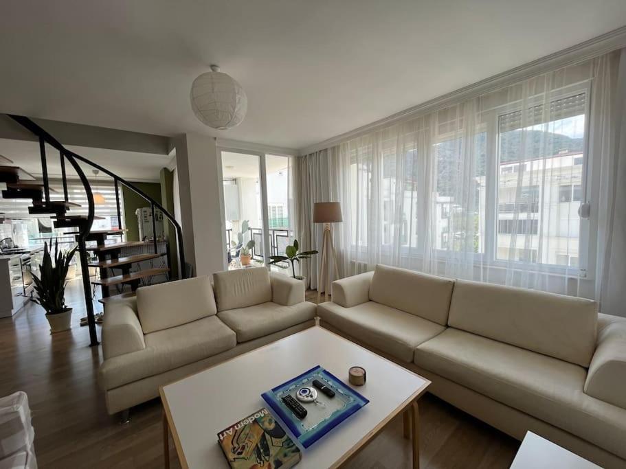 Konyaalti Sarisu 3+1 Dubleks Apartment