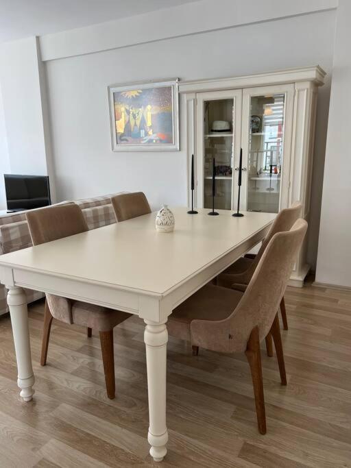 Apartment Konyaalti Sarisu 3+1 Dubleks *
