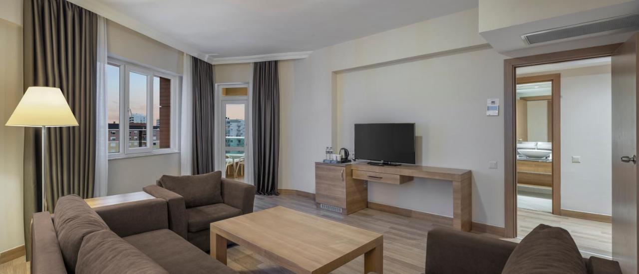 Wyndham Garden Lara Hotel Antalya