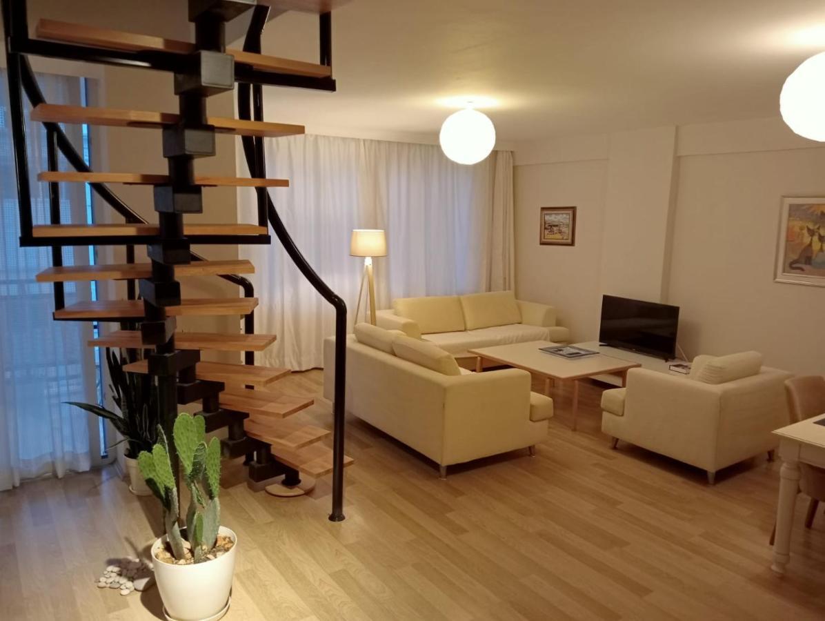 Apartment Konyaalti Sarisu 3+1 Dubleks *