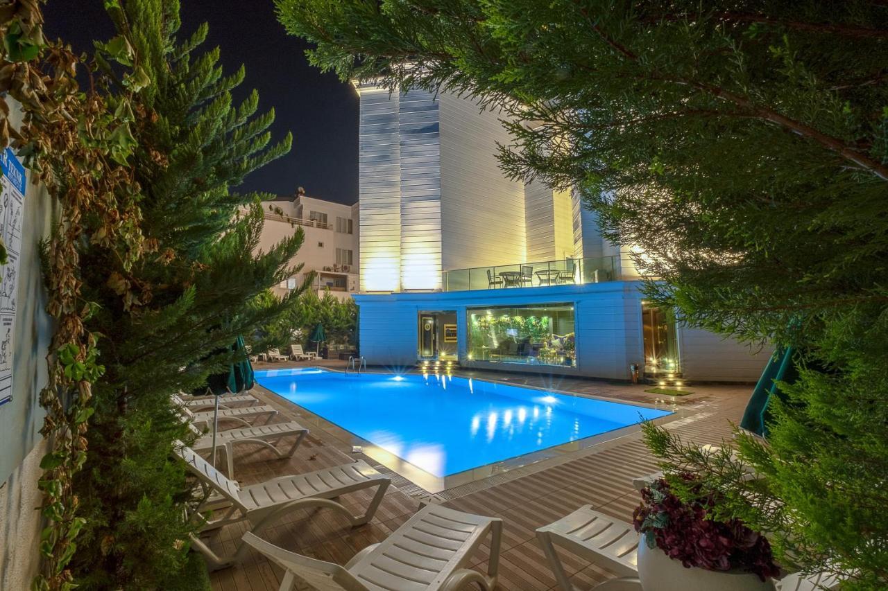 Otel S White 3*