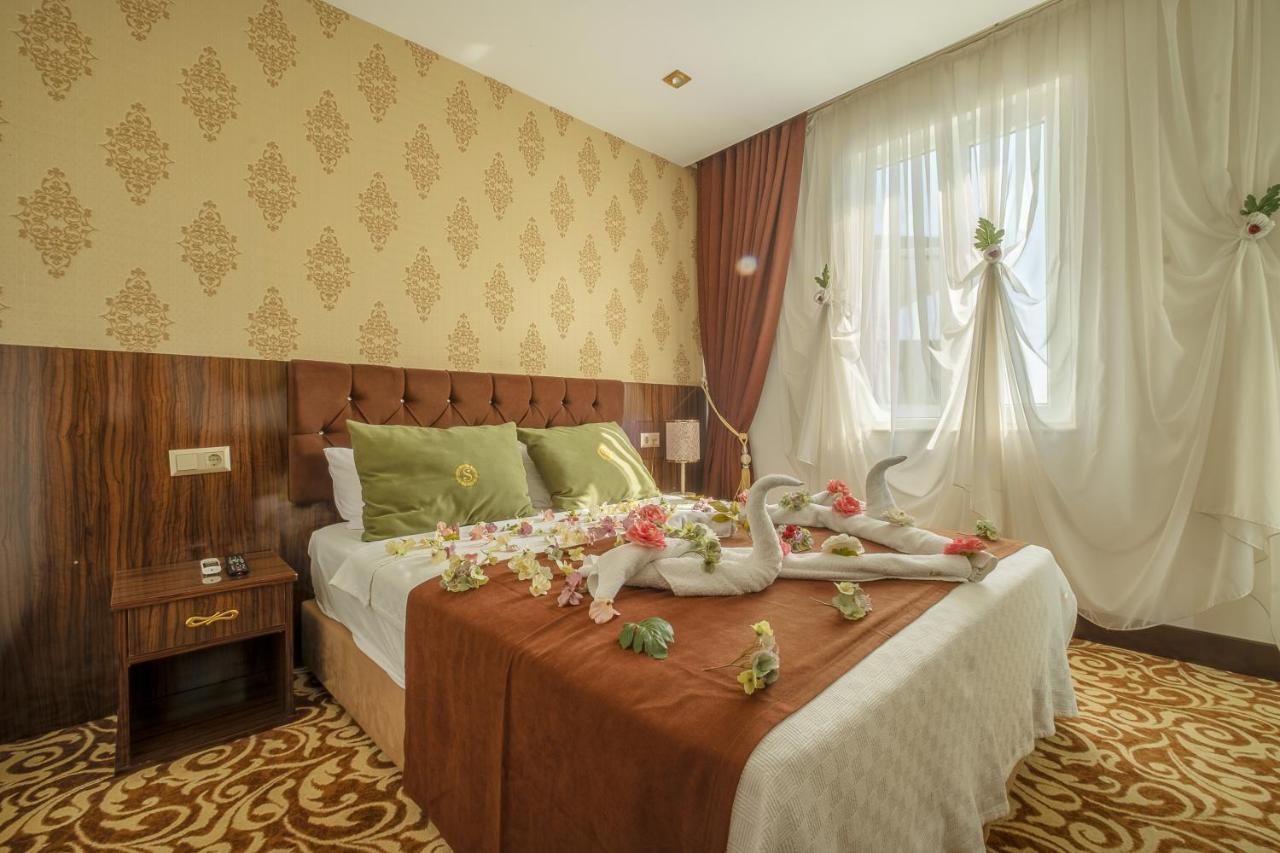 Otel S White 3*