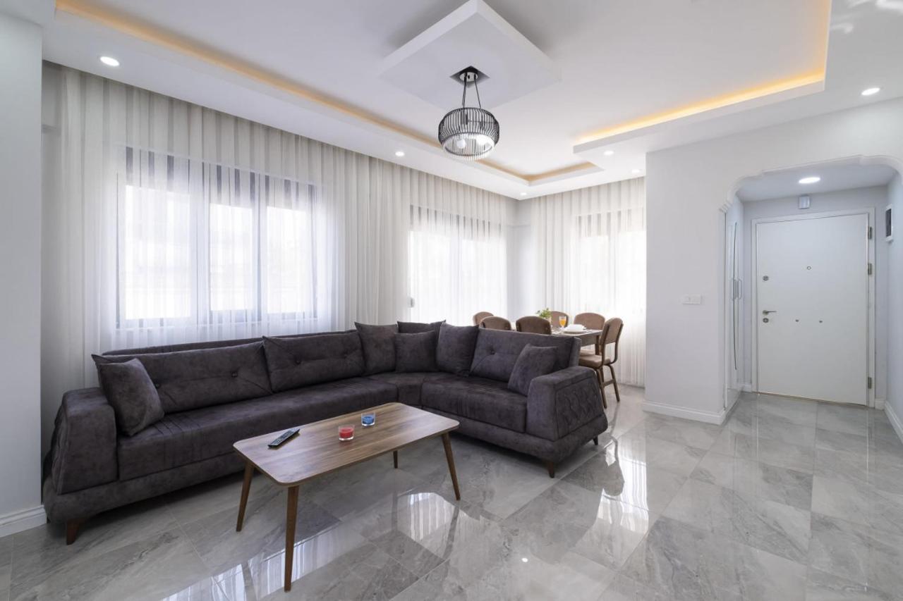 Secluded With Private Pool In Villa Antalya