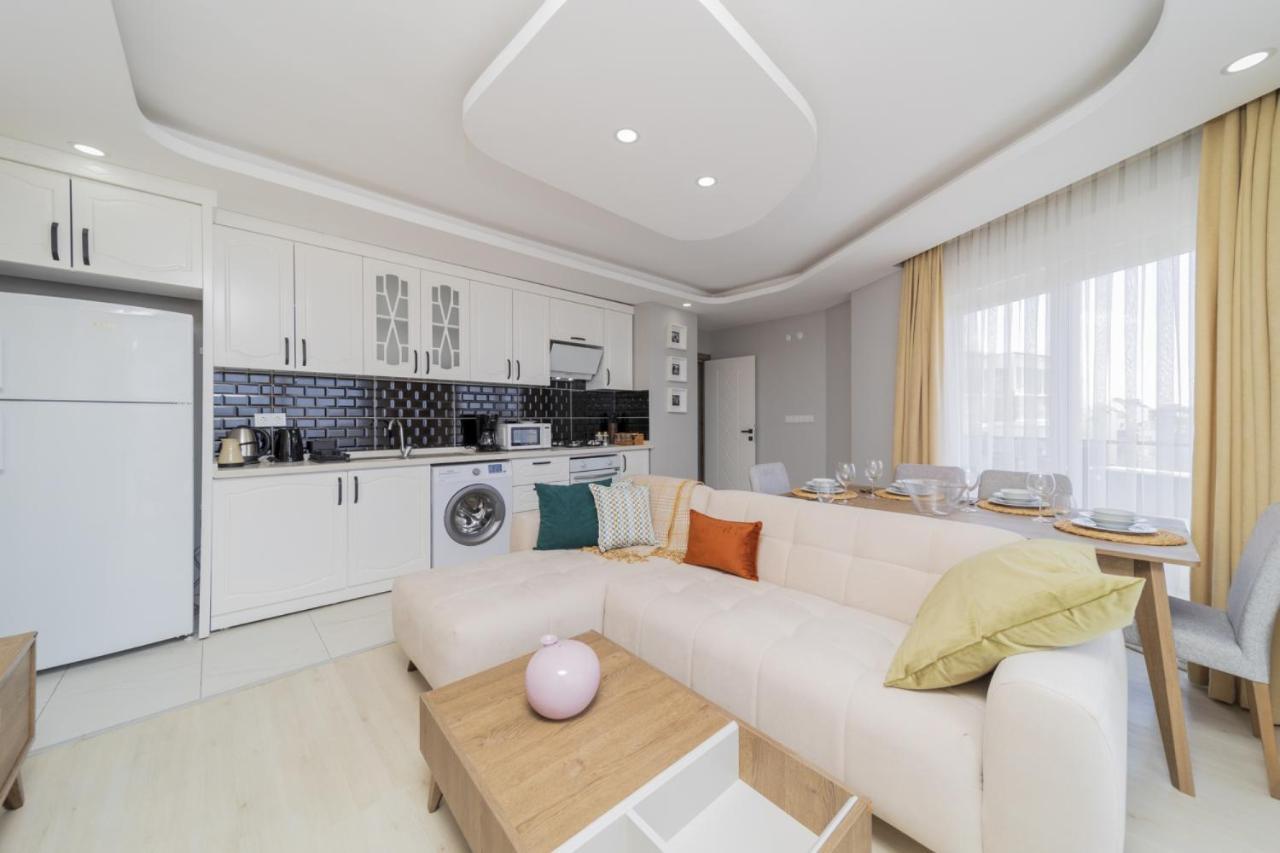 Apartment Flat W Balcony 5 Min To Konyaalti And Marina Antalya