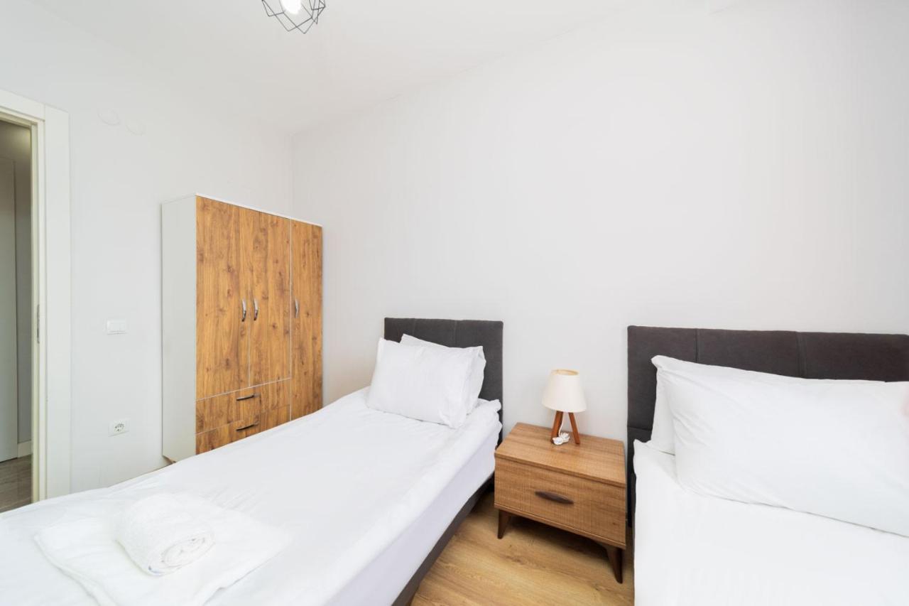 Luminous Flat 15 Min To Hadrian Gates Apartment *