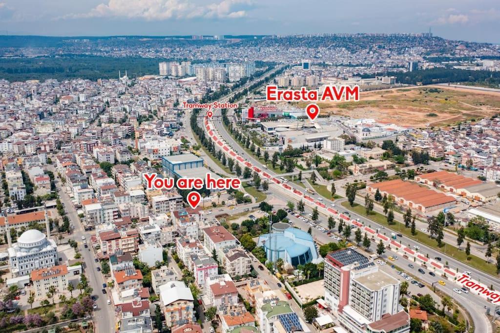 Alisveris Merkezi Karsisi, Rahat Daire'10' Apartment