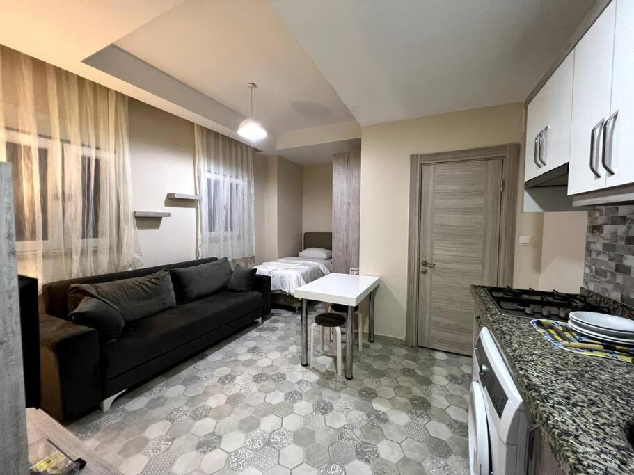 Basement Floor, Erasta Mall Karsisi, 1+0 Stuedyo '23' Antalya