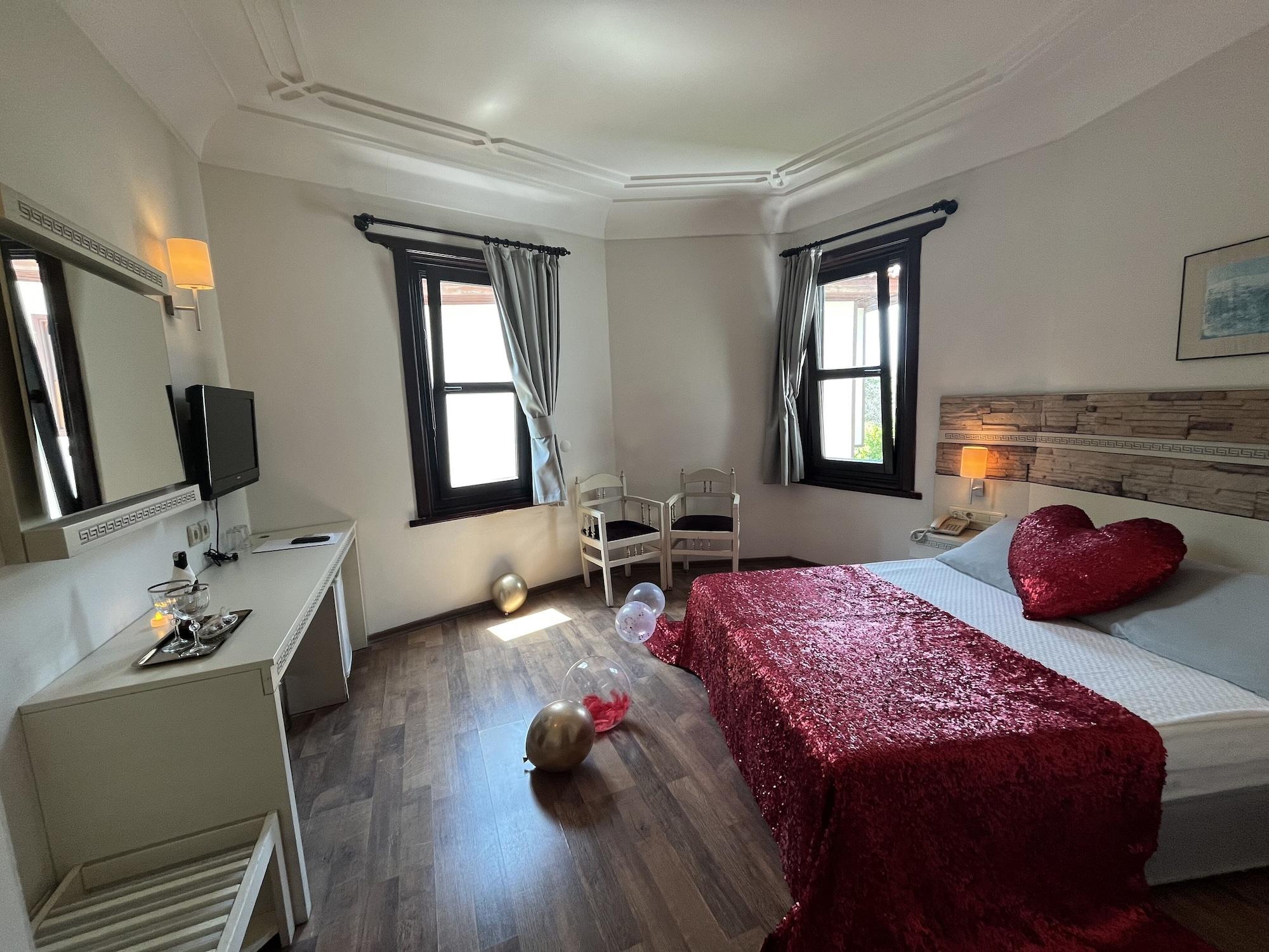 Otel Aspen Kaleiçi 4*
