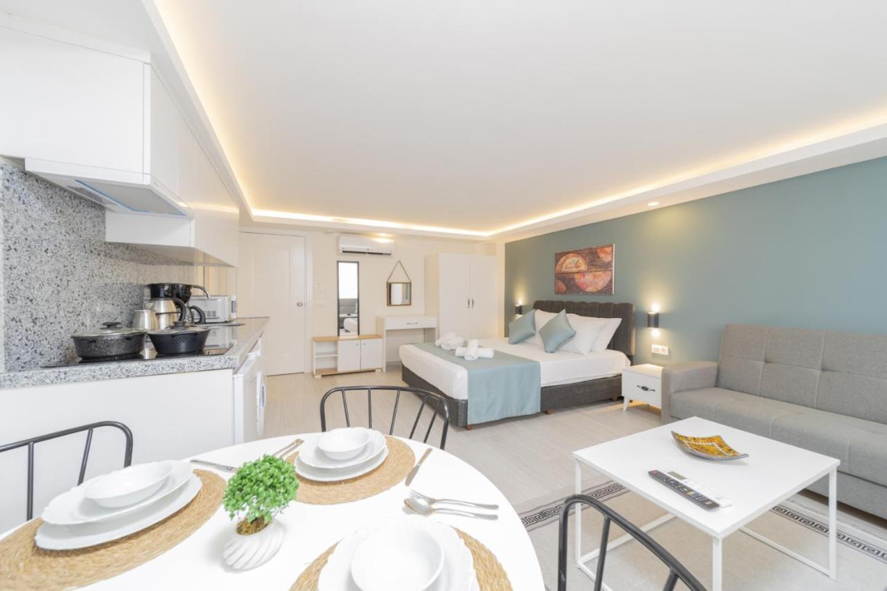 Studio Flat 3 Min To Hadrians Gate In Apartment Antalya
