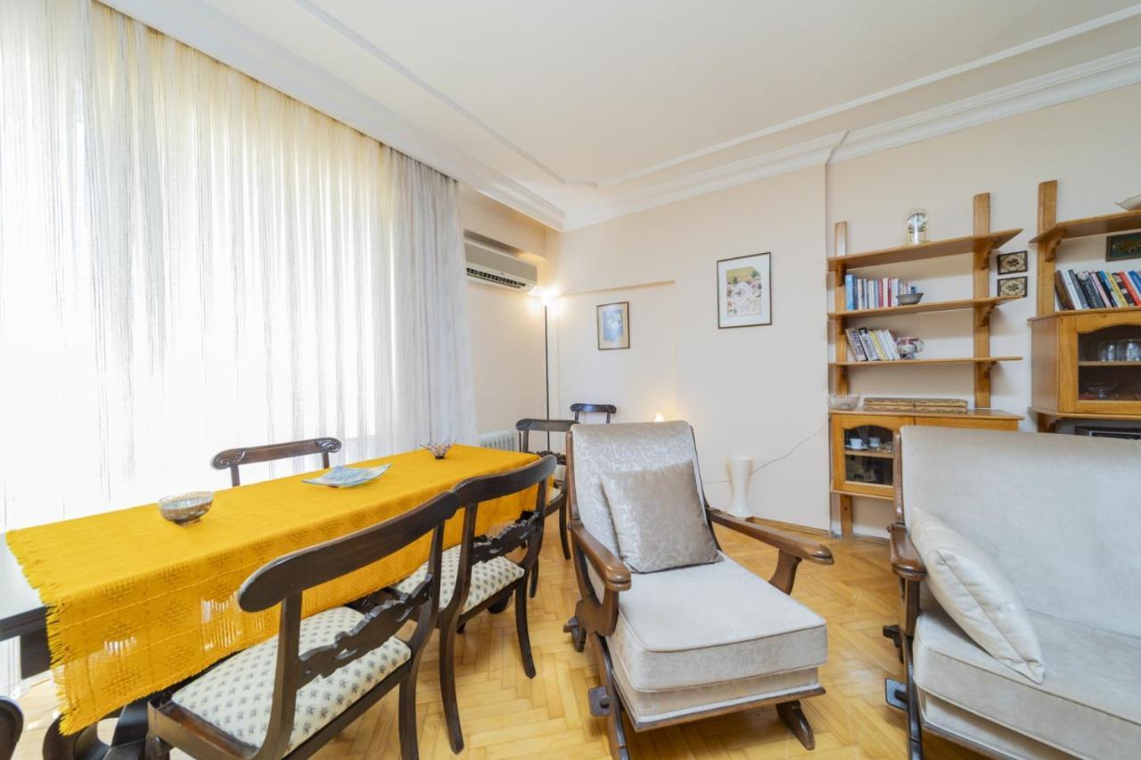 Apartment Flat W Balcony Fireplace 5 Min To Beach In *