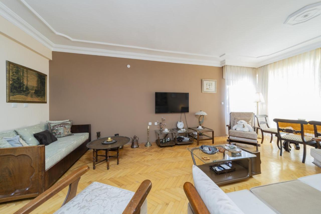 Flat W Balcony Fireplace 5 Min To Beach In * Antalya