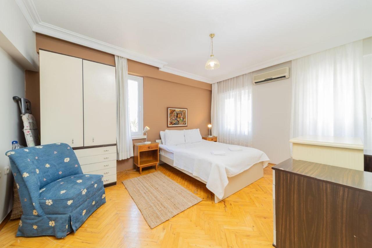 Flat W Balcony Fireplace 5 Min To Beach In Apartment