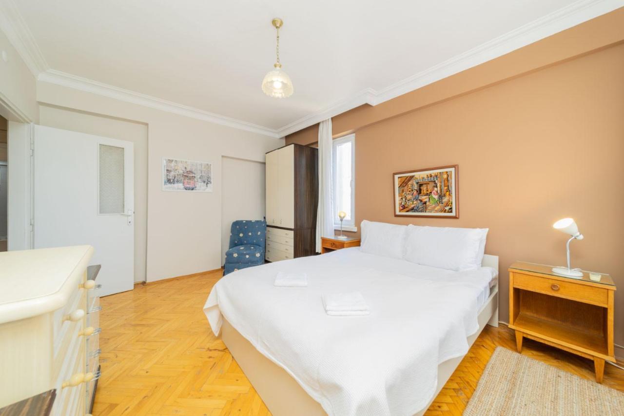 Flat W Balcony Fireplace 5 Min To Beach In Antalya