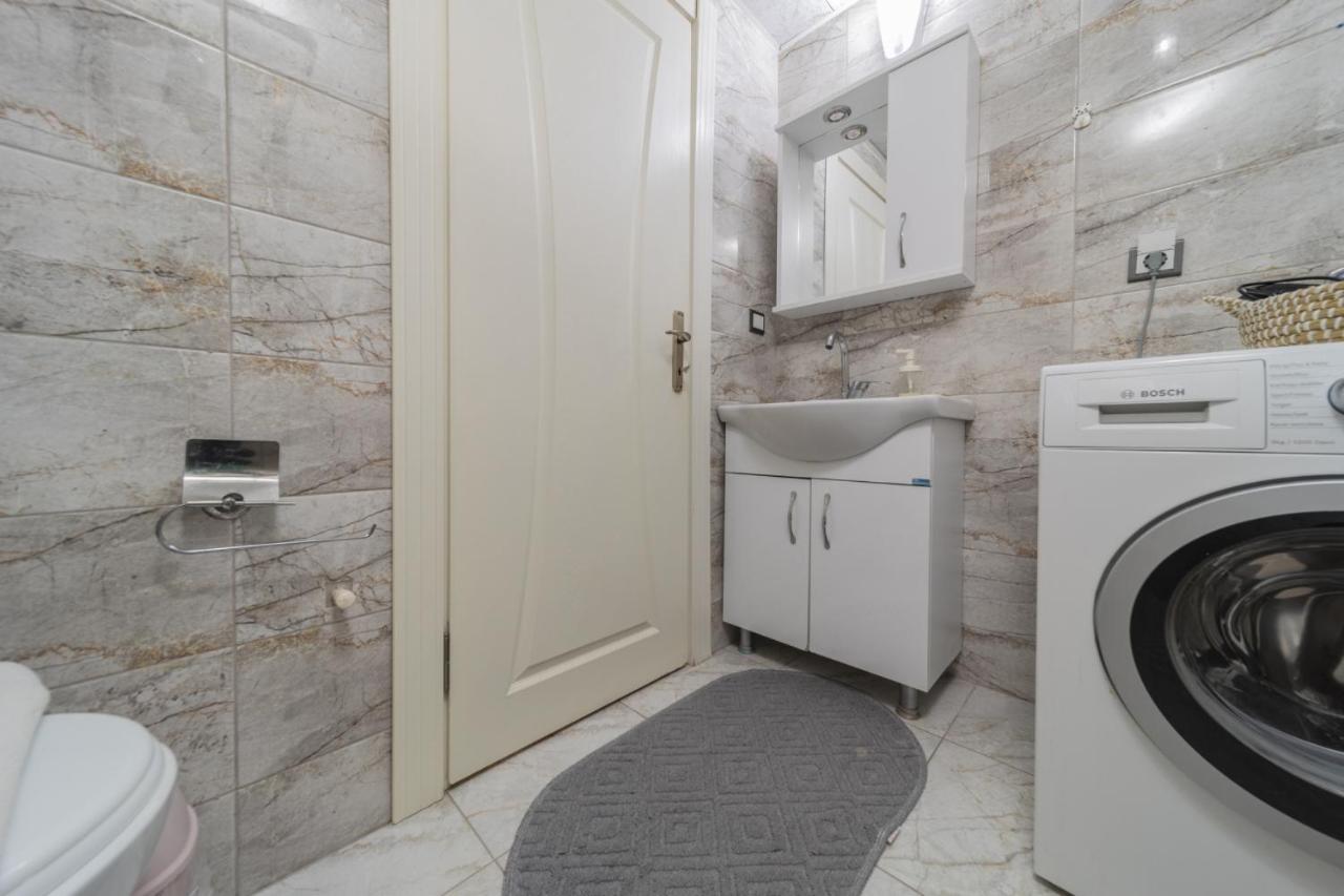 Luminous Flat W Balcony 15 Min To Hadrian Gates Apartment Antalya
