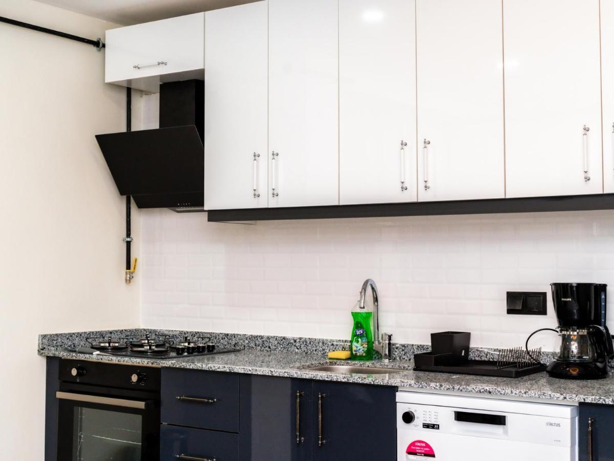 Charming Flat 2 Min To Beach In Apartment Antalya