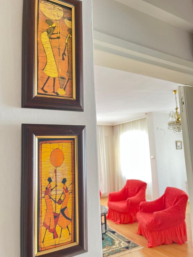 Large And Simple Family House In Center Daire