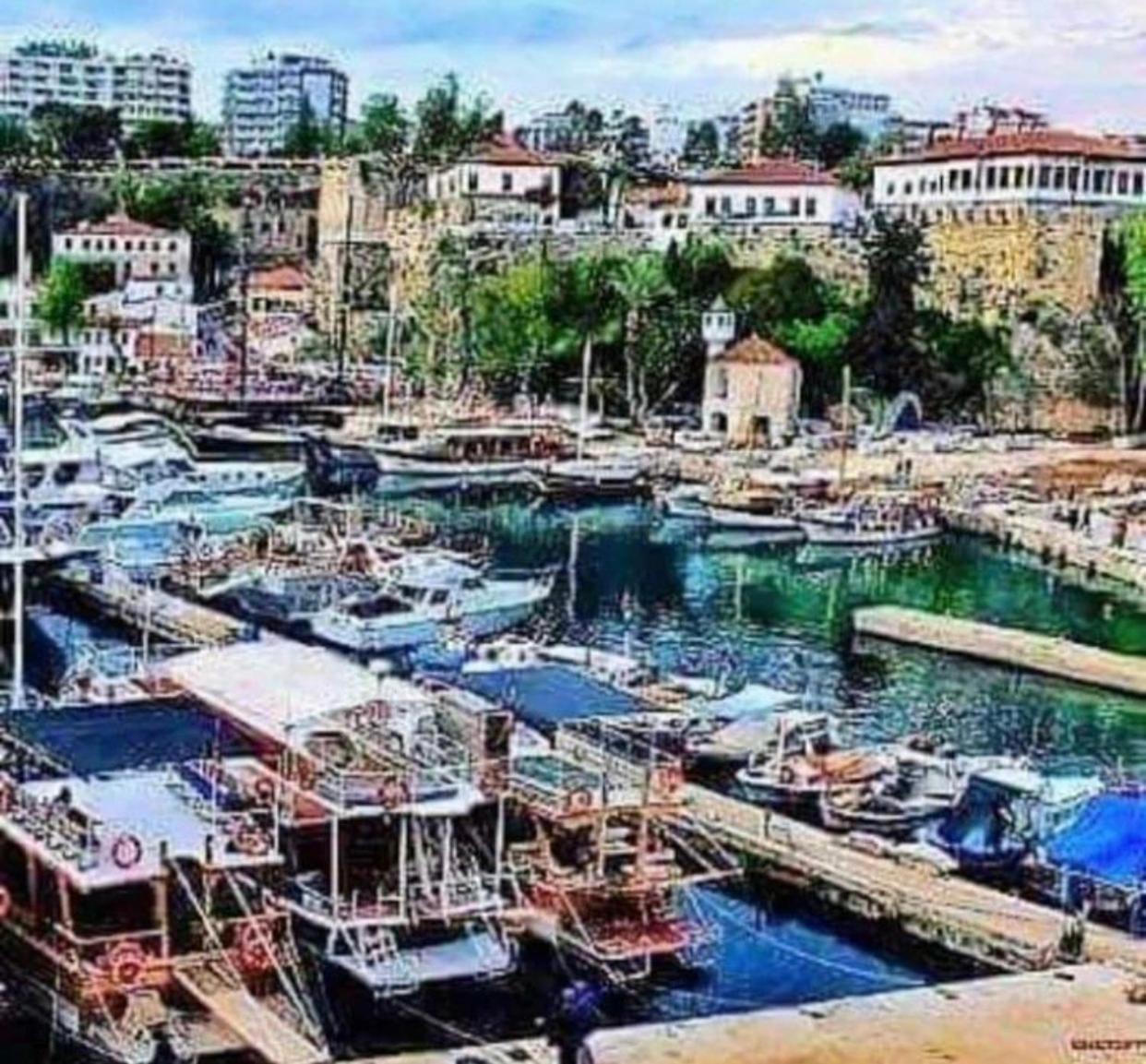 Apartment Tarihi Kaleici Denize Yakin Size Oezel Muhtesem Konum Uygun Fiyat Ev Antalya