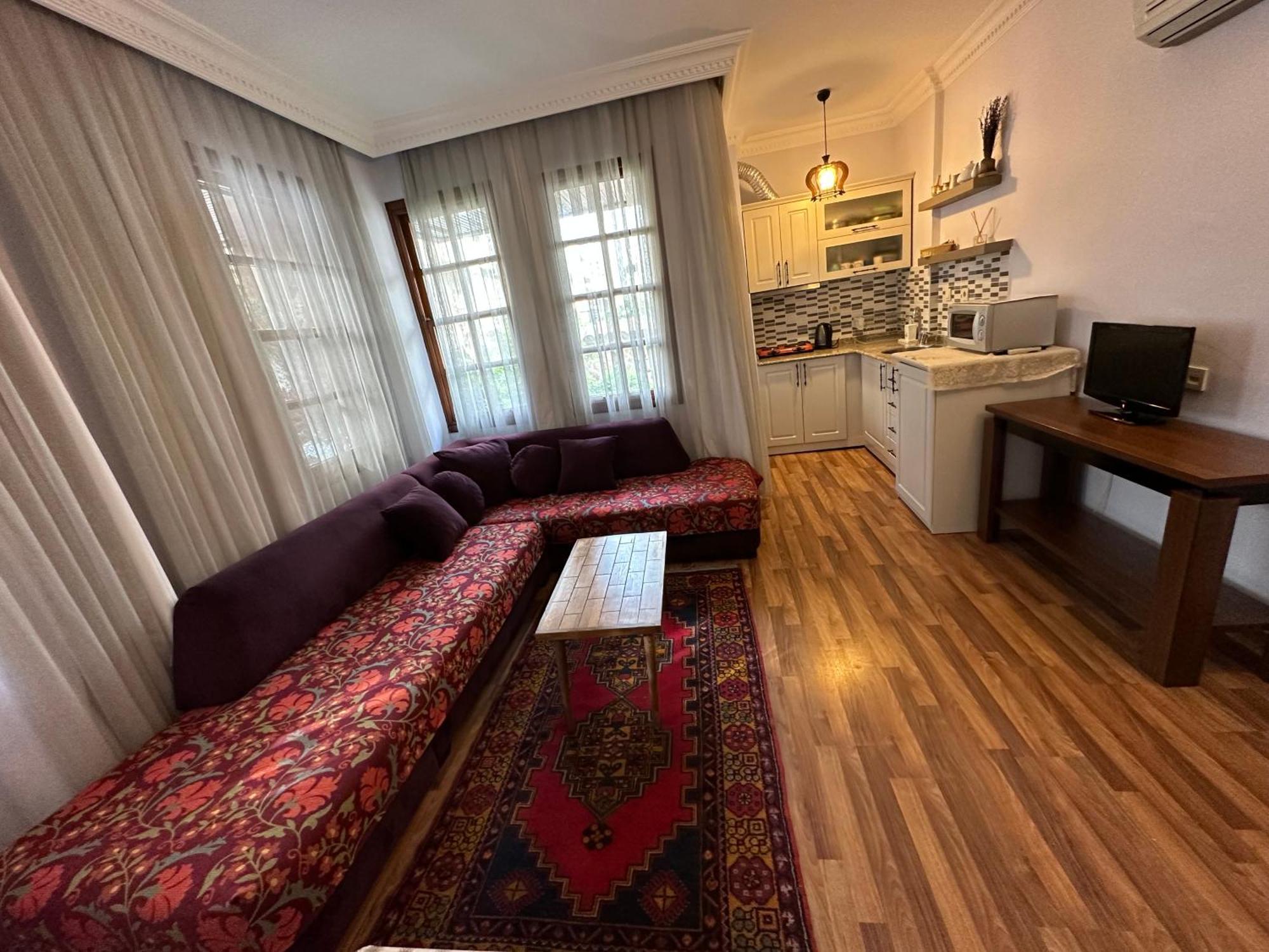 Sultan Suite, Entrance Floor Apartment