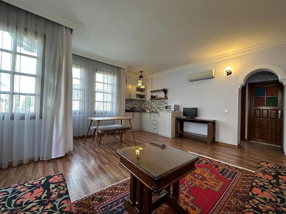 Pasha Suite, Floor * Antalya
