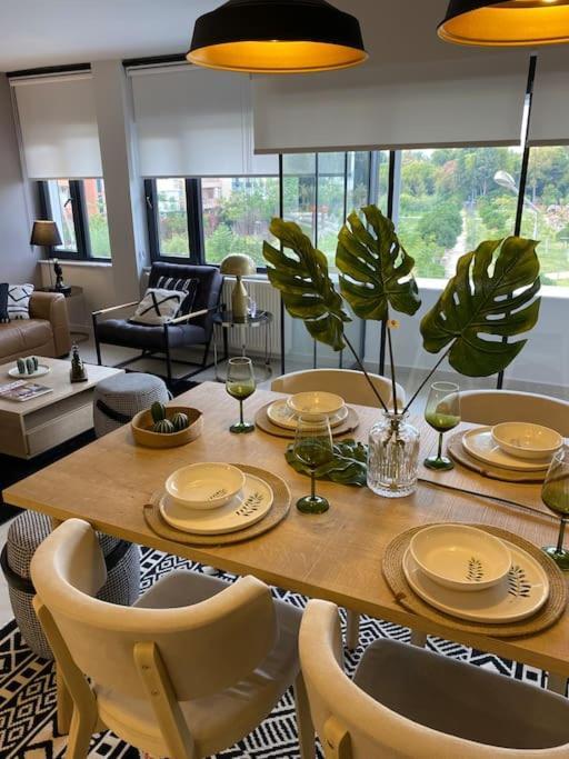 2+1 Luxury Flat ,near Old Town Apartment
