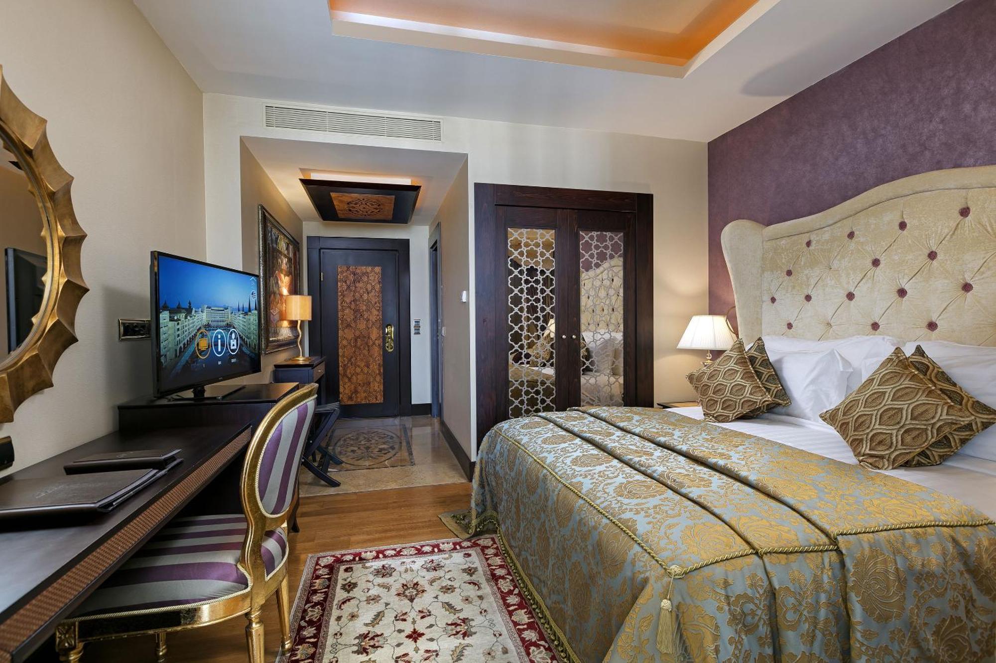 Titanic Mardan Palace Antalya