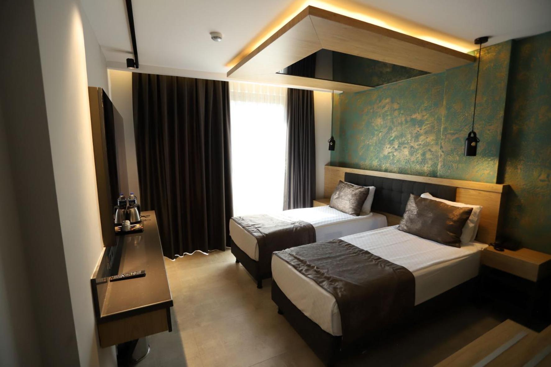 Peramis & Hotel 3*