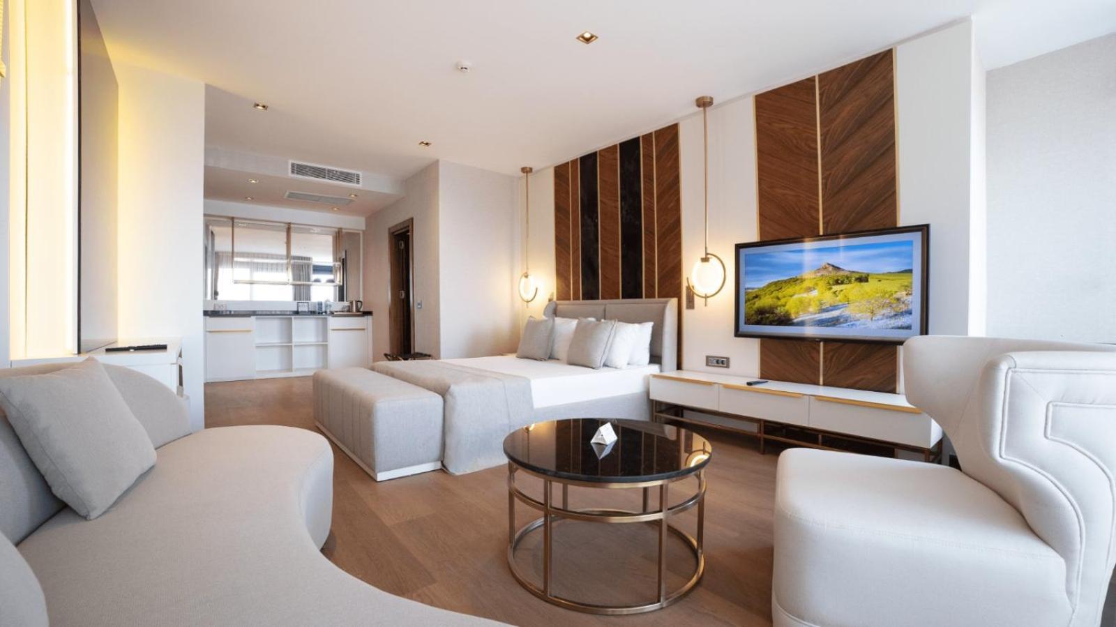 Lara Vista Suits & Spa Hotel *