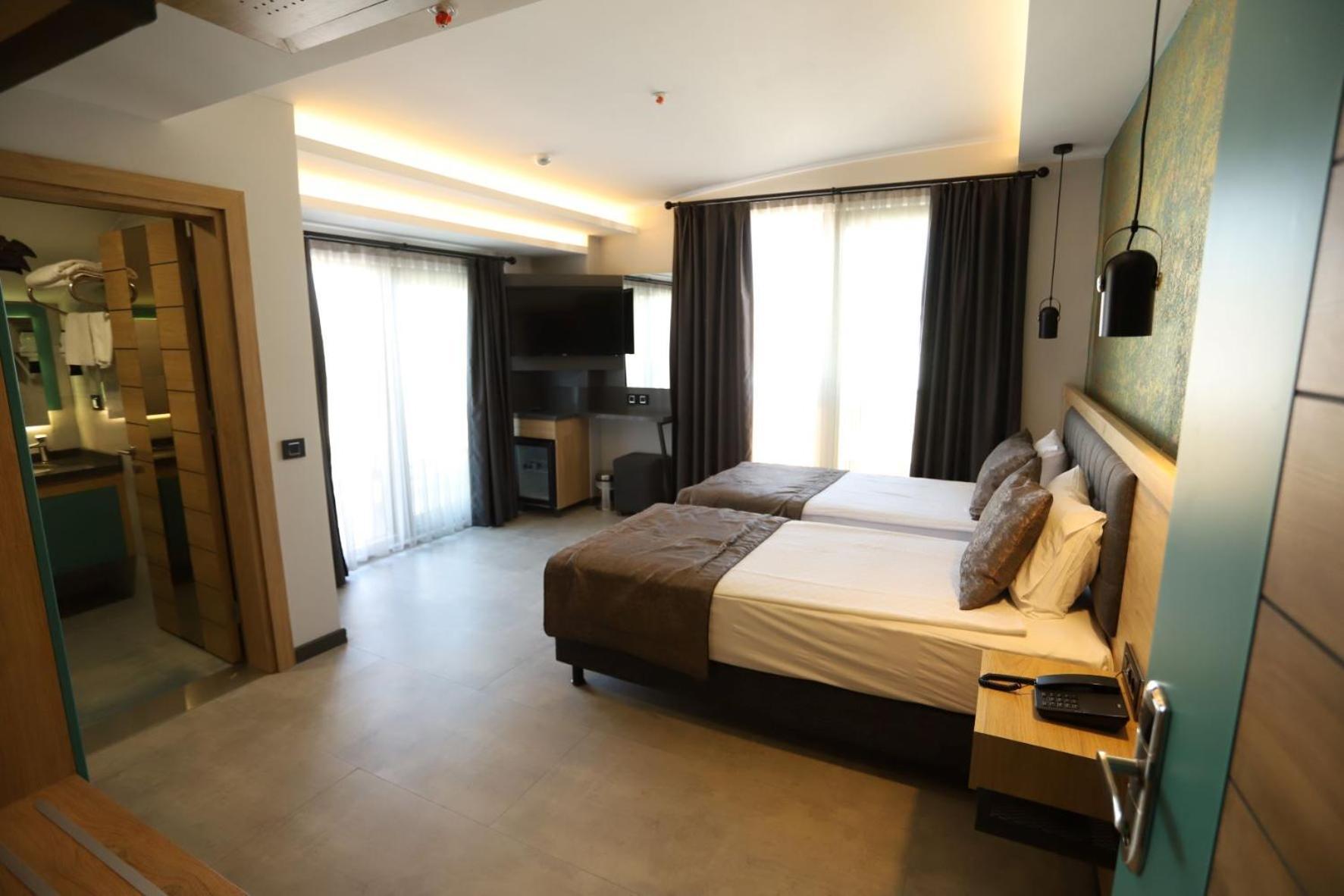 Hotel Peramis & 3*