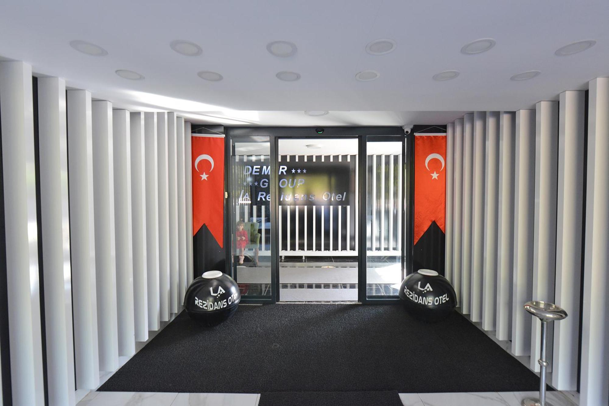 Otel La Rezidans 3*