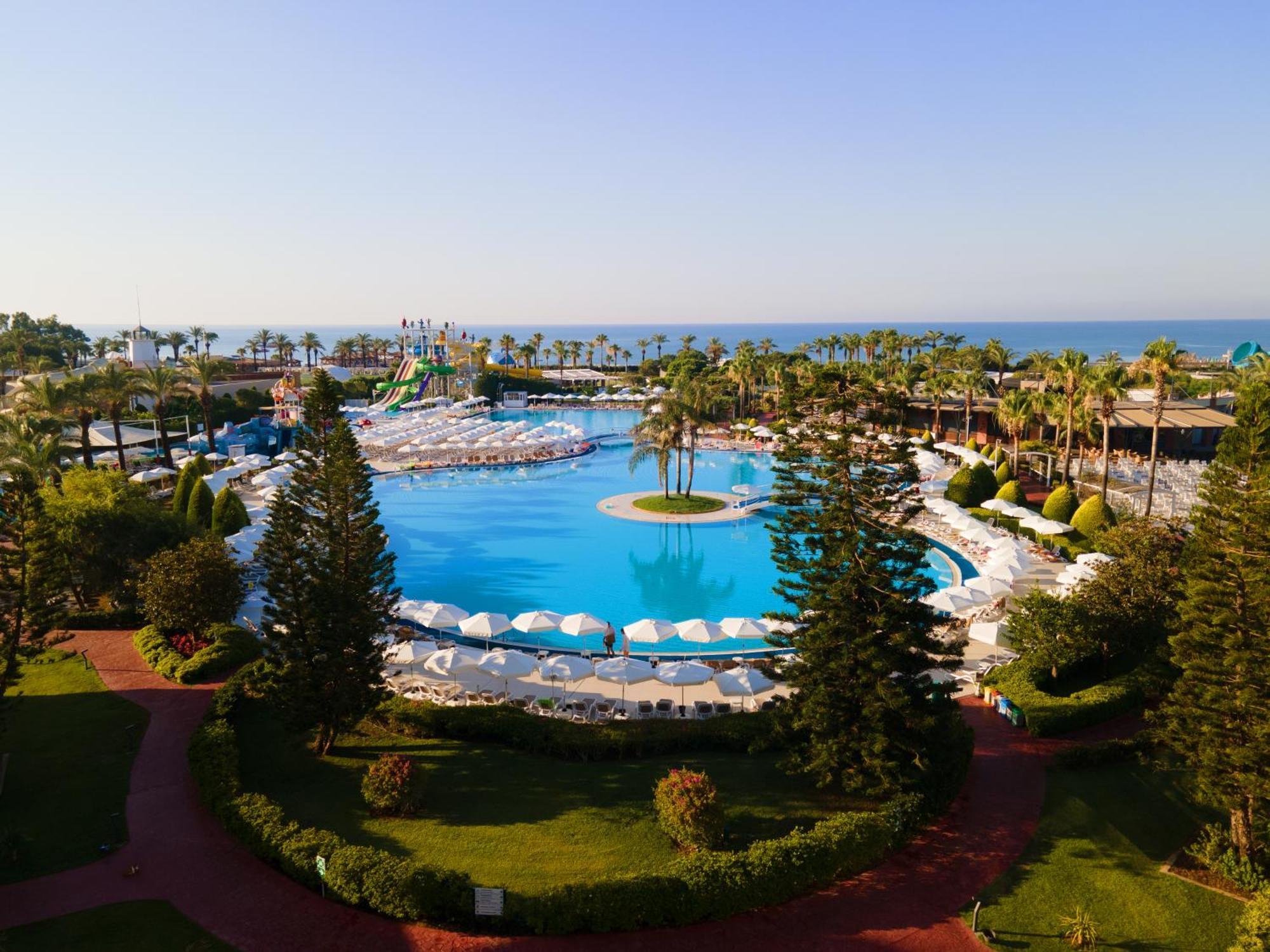 Miracle Resort