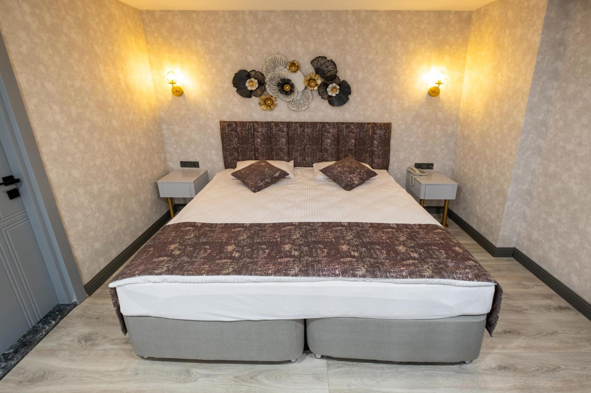 Hotel Avion *