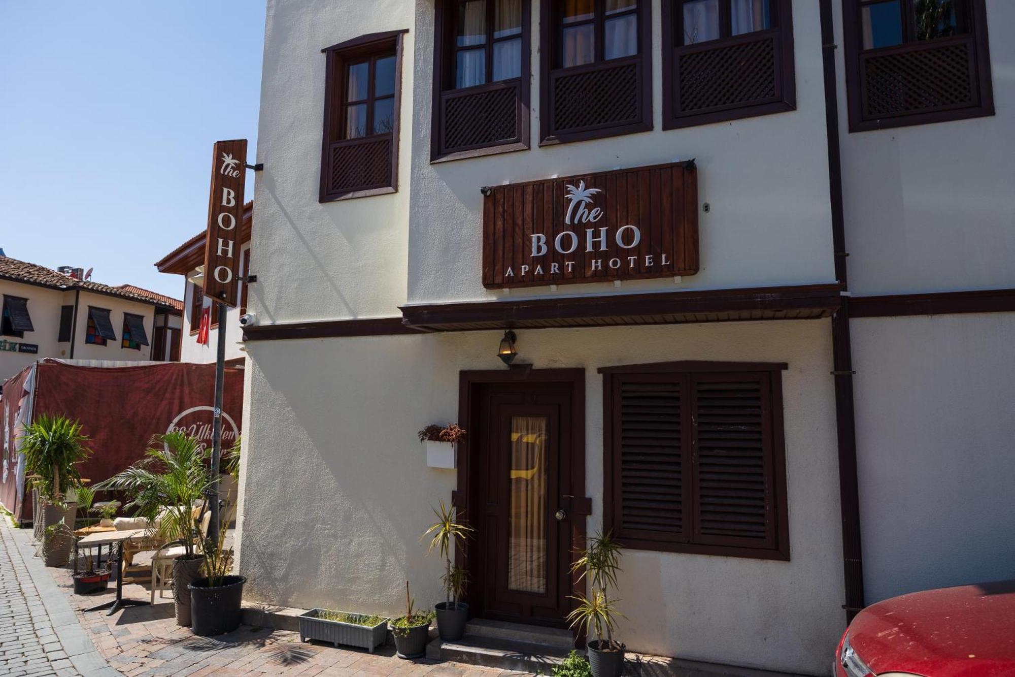 Boho Oldtown Apartment