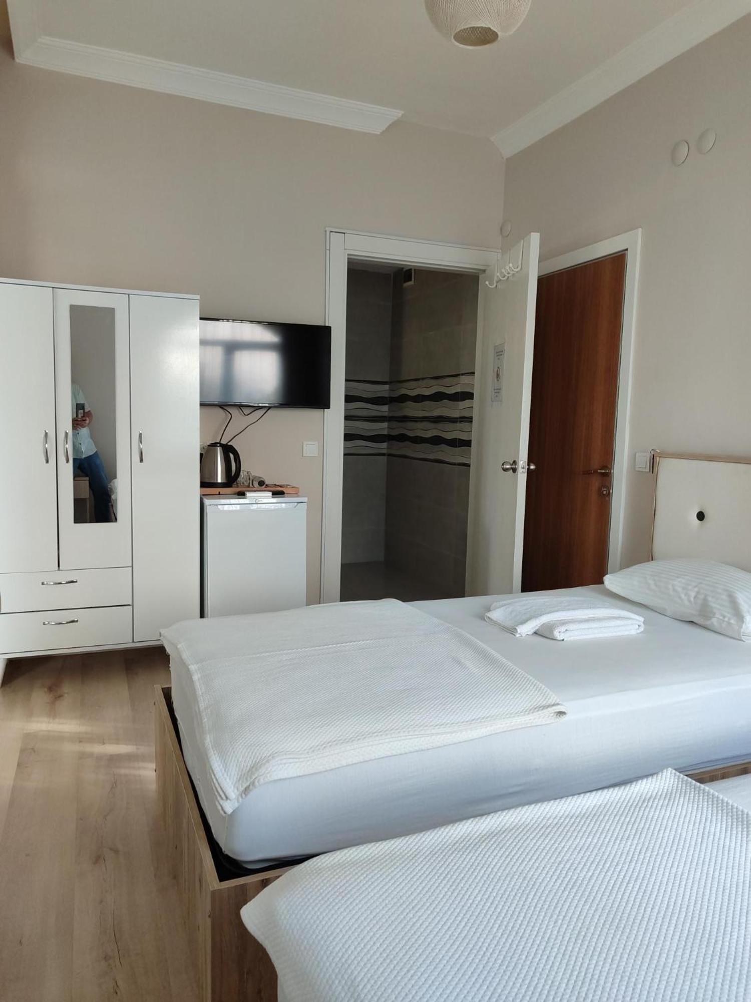 Aparthotel Rega *