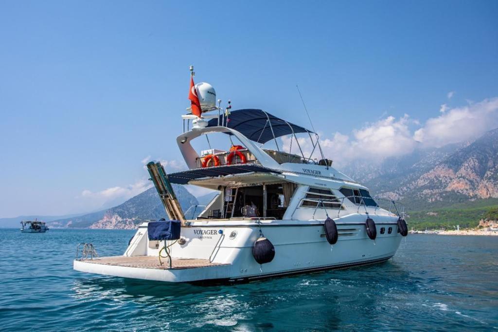 Botel Luxer