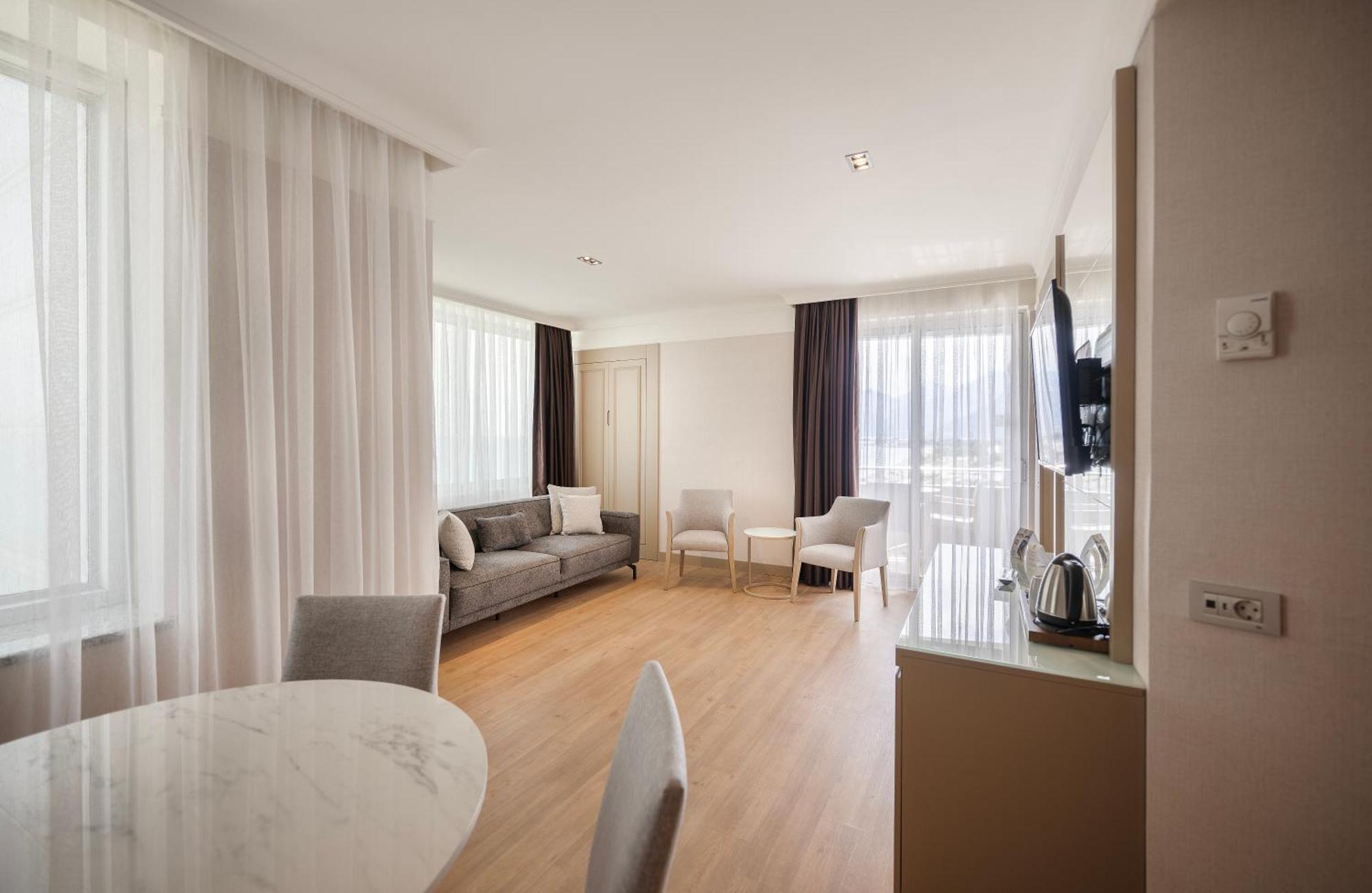 Porto & Hotel 5*