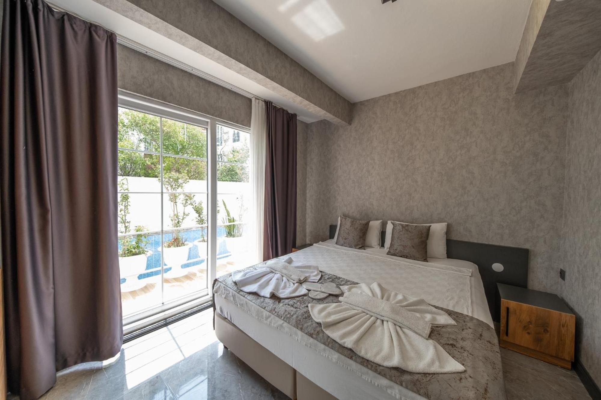 Mrt Lara Apart Otel Antalya