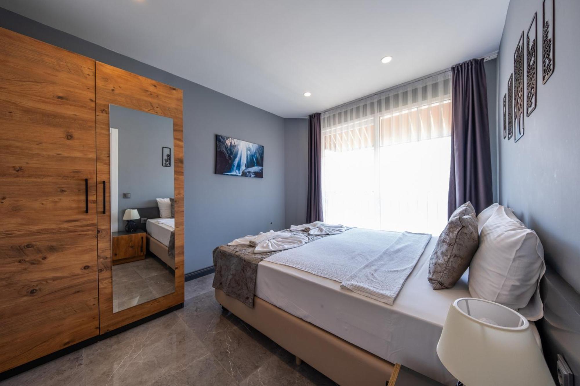 Mrt Lara Apart Otel Antalya
