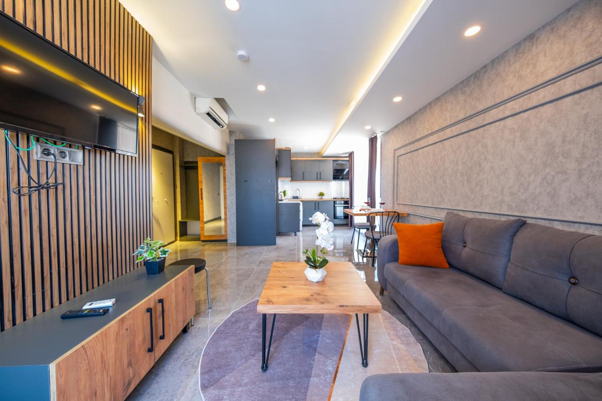 Mrt Lara Apart Otel Antalya
