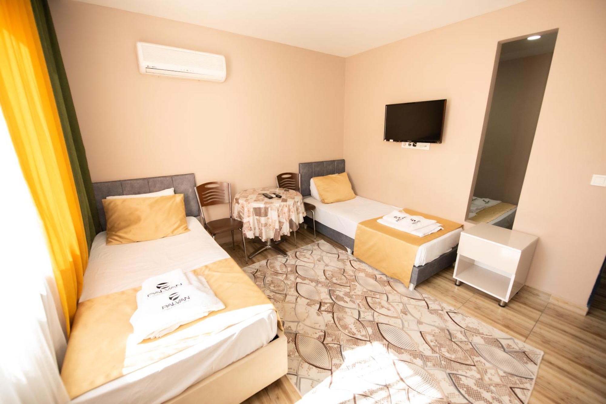 Palvan Aparthotel 3*