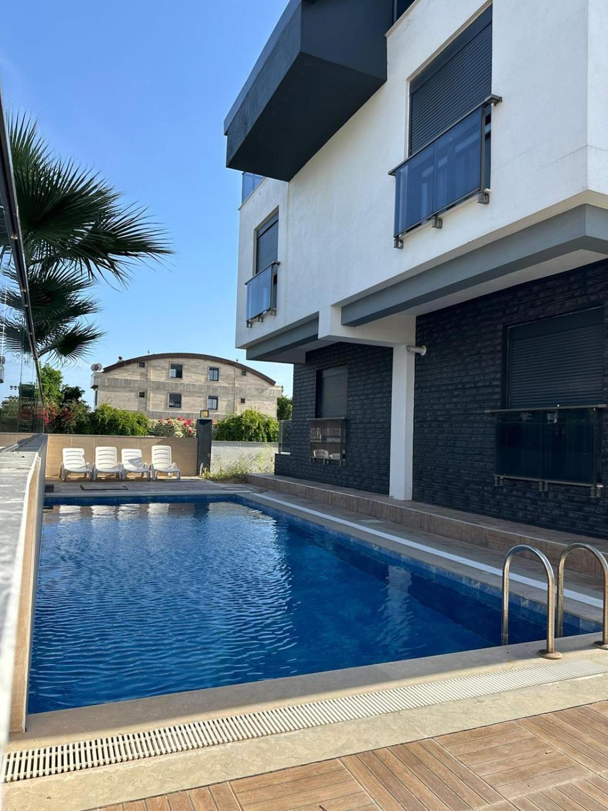 Asya Lara Apartment *
