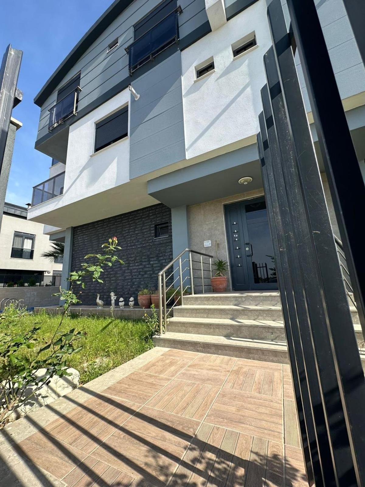Apartment Asya Lara *