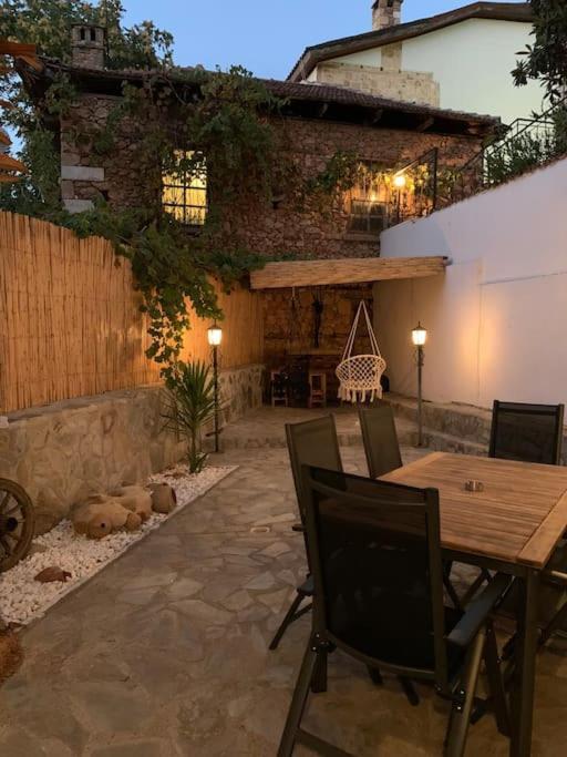 Villa Sunny In Kale Ici 7 Persoons