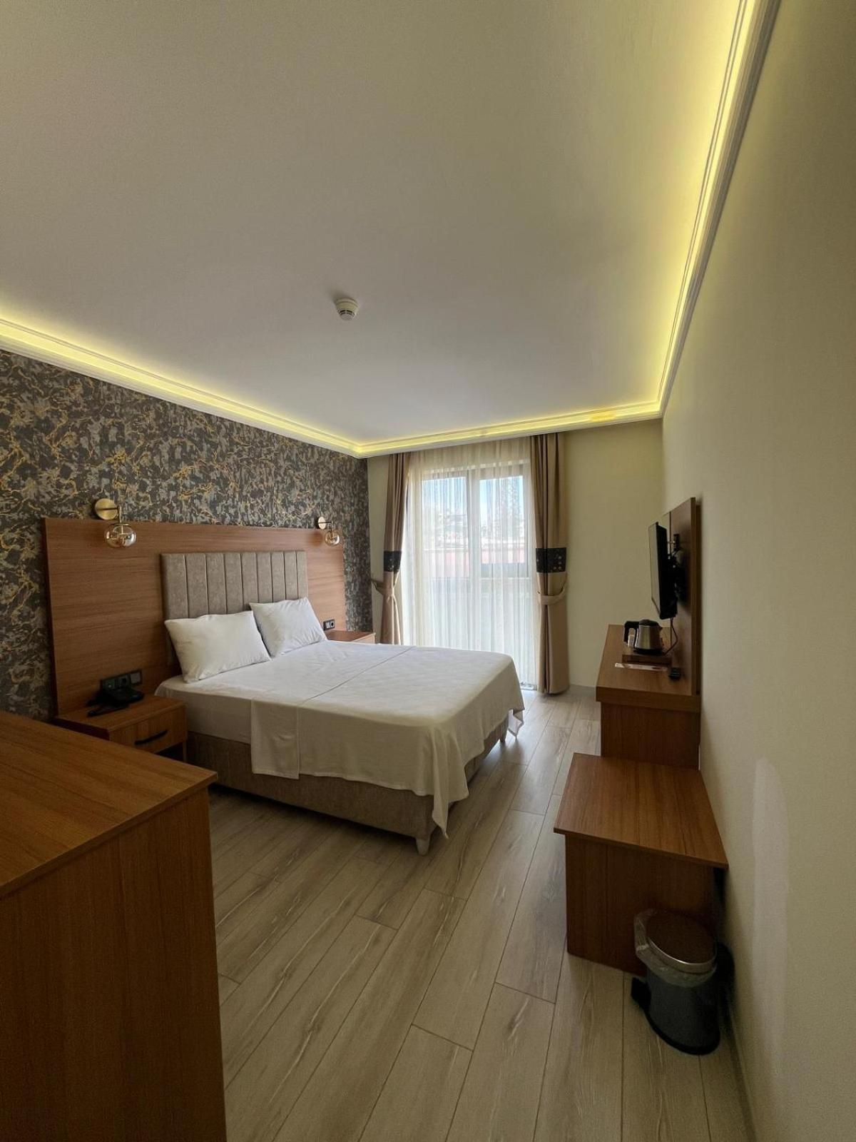 Golden Lux 3* Antalya