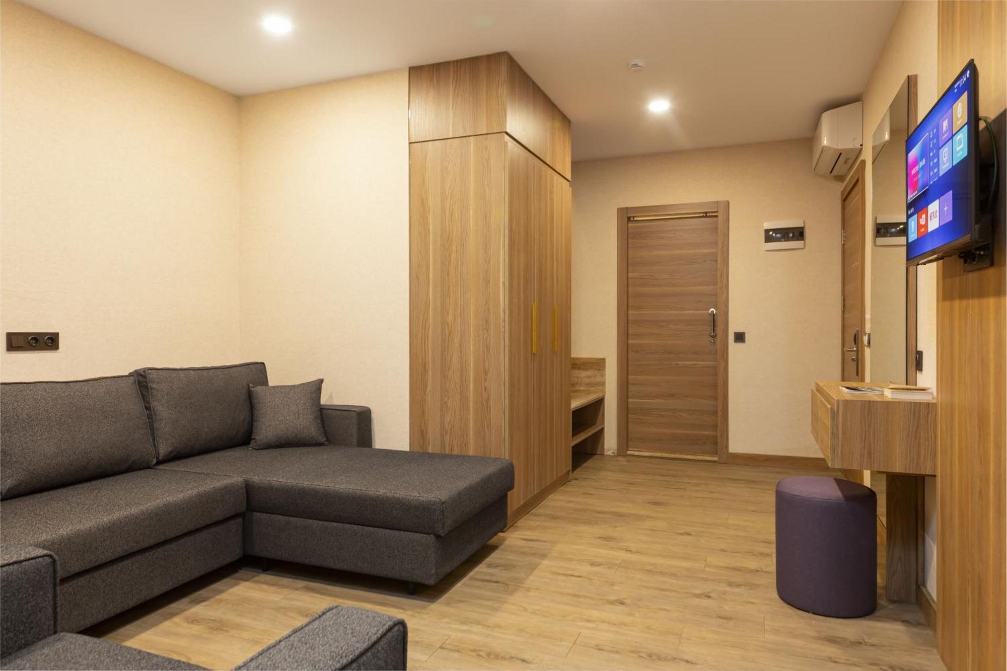 Ema Otel *