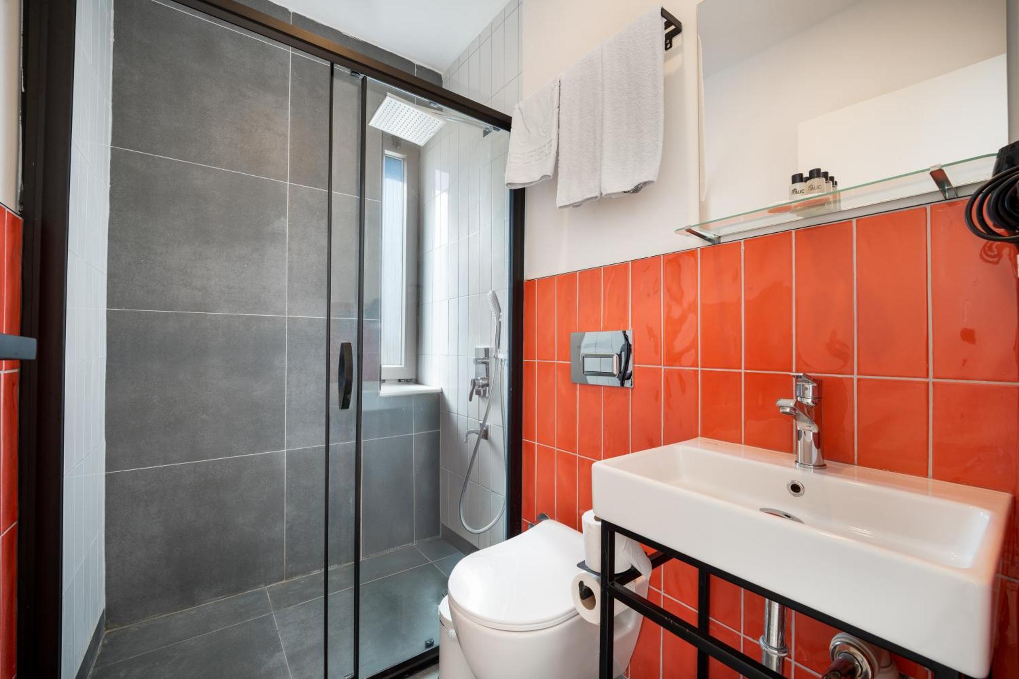 Italic Otel *